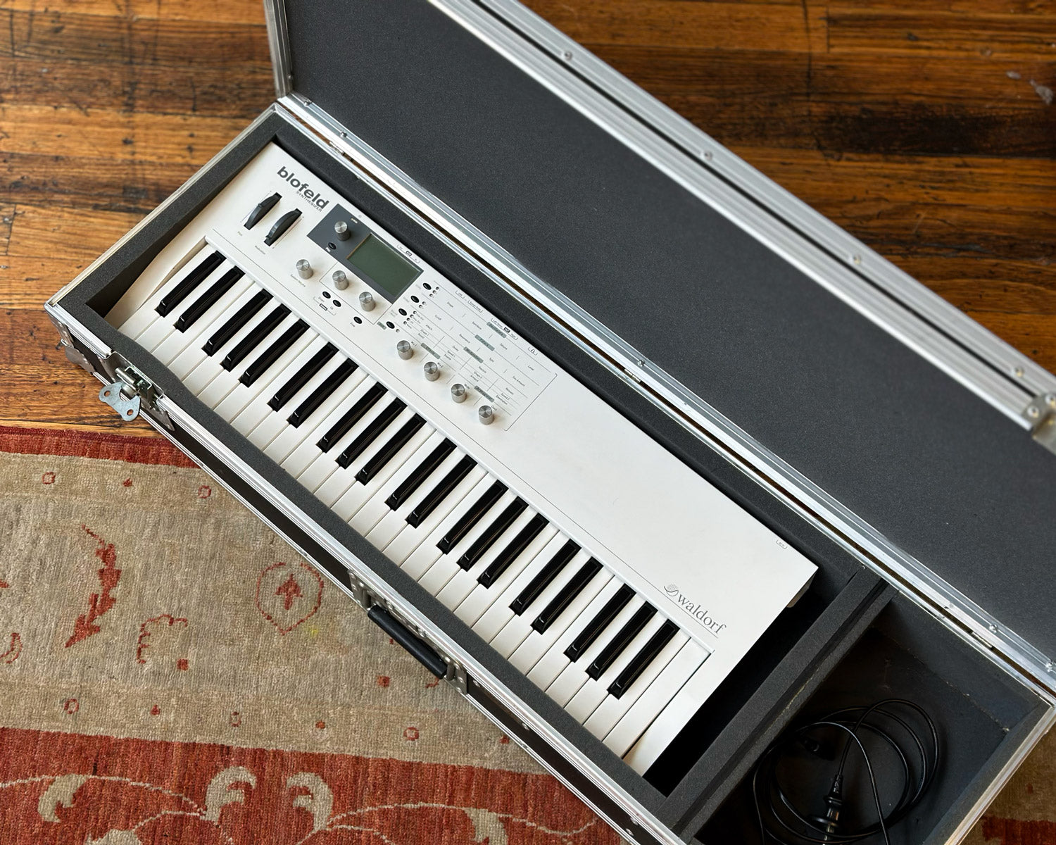 Waldorf Blofeld 49-Keyboard - White w/ Flight Case – Found Sound
