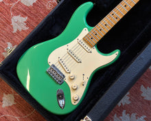 Load image into Gallery viewer, Warmoth Custom Order Stratocaster - Stewart Male Build w/ Van Zandt Pickups
