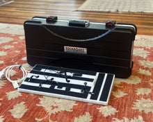 Load image into Gallery viewer, Warwick Rockboard ABS Case for Tres 3.1 Pedalboard w/ Rockhouse Pedal Board &amp; Power Supply
