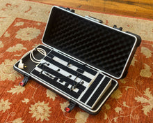 Load image into Gallery viewer, Warwick Rockboard ABS Case for Tres 3.1 Pedalboard w/ Rockhouse Pedal Board &amp; Power Supply
