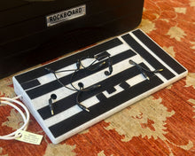 Load image into Gallery viewer, Warwick Rockboard ABS Case for Tres 3.1 Pedalboard w/ Rockhouse Pedal Board &amp; Power Supply
