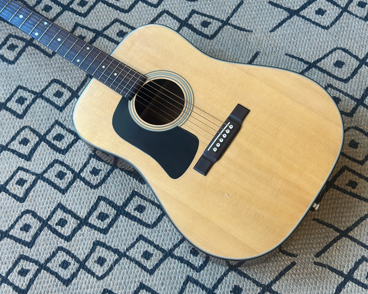Late 80s Washburn D 15L Left Handed Dreadnought Japan