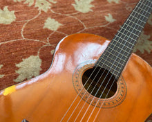 Load image into Gallery viewer, Early 70s Wayne D-70 Classical Guitar Japan
