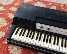 Load image into Gallery viewer, 1971 Wurlitzer 200A - Black
