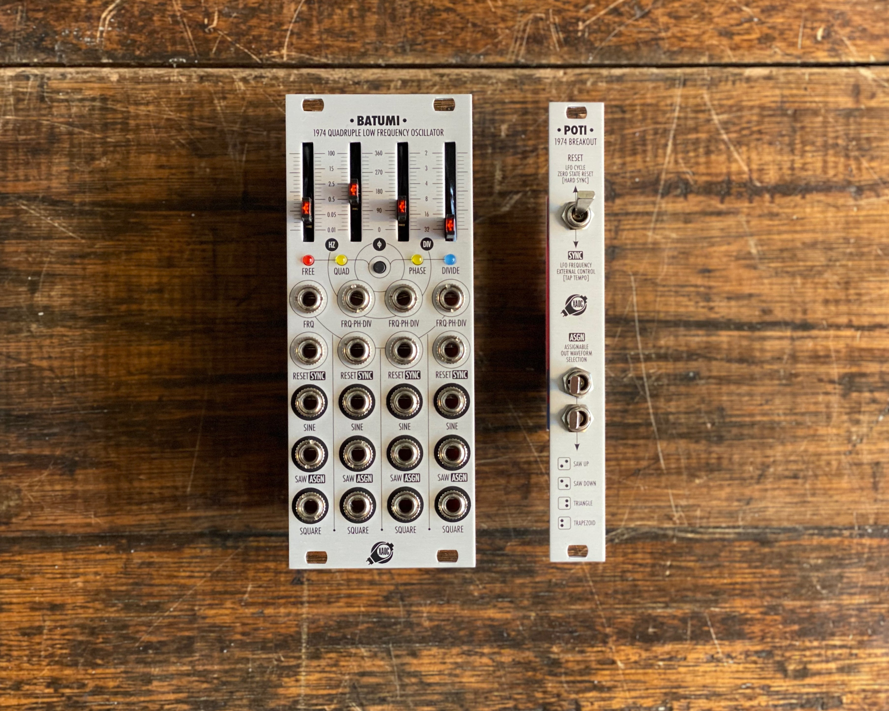 XAOC Devices Batumi v1 ブラックパネル付 XAOC Devices Batumi— Clockface Modular