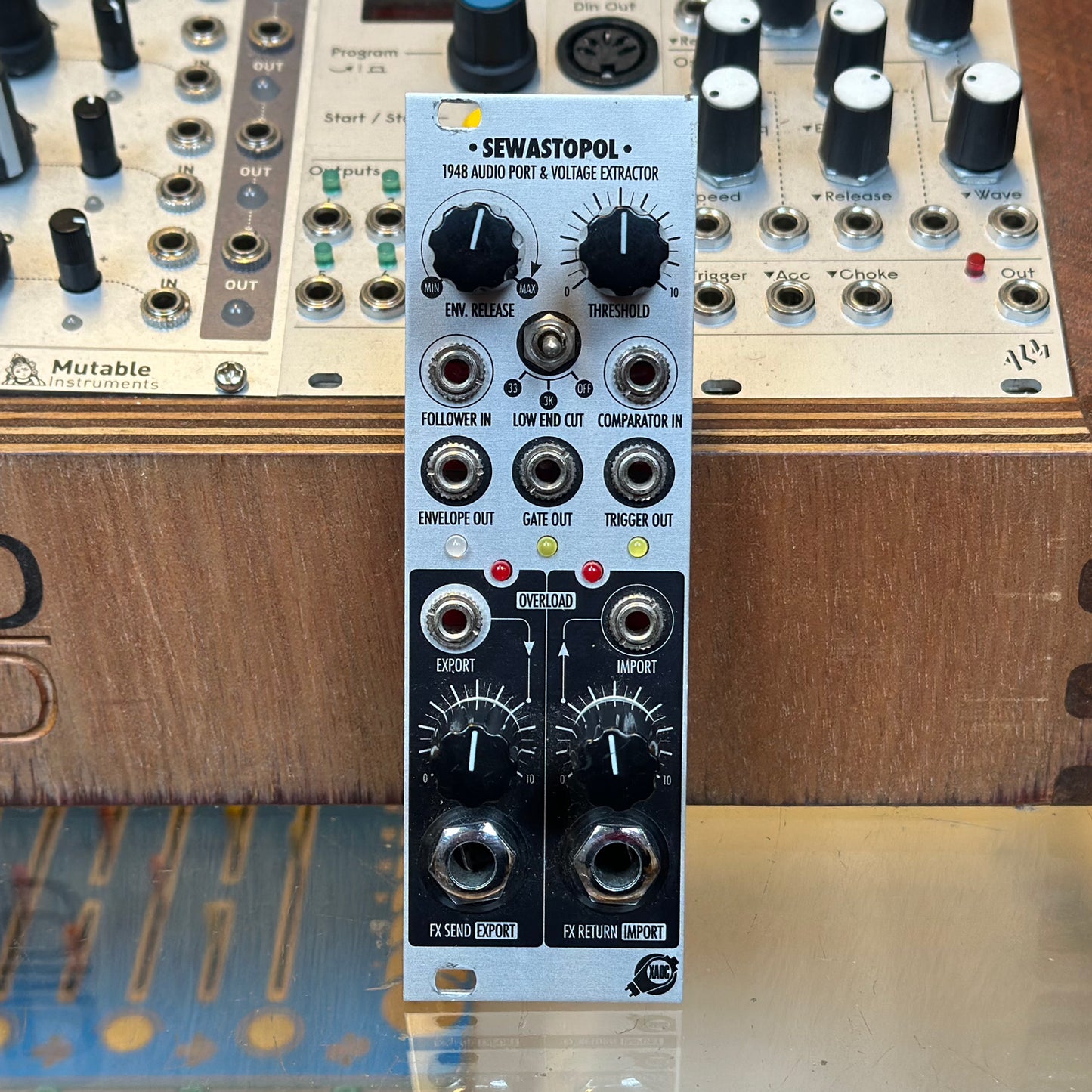 XAOC Devices Sewastopol 1948 Voltage Extractor