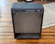 Load image into Gallery viewer, YAMAHA B100-115 100 Watt 115&quot; Bass Combo
