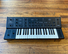 Load image into Gallery viewer, YAMAHA CS-10 Analogue Monophonic Synthesizer
