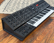 Load image into Gallery viewer, Yamaha CS-30 Analogue Monosynth - 240 Volts
