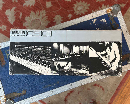 YAMAHA CS01 Synthesizer w/ Box & Manual