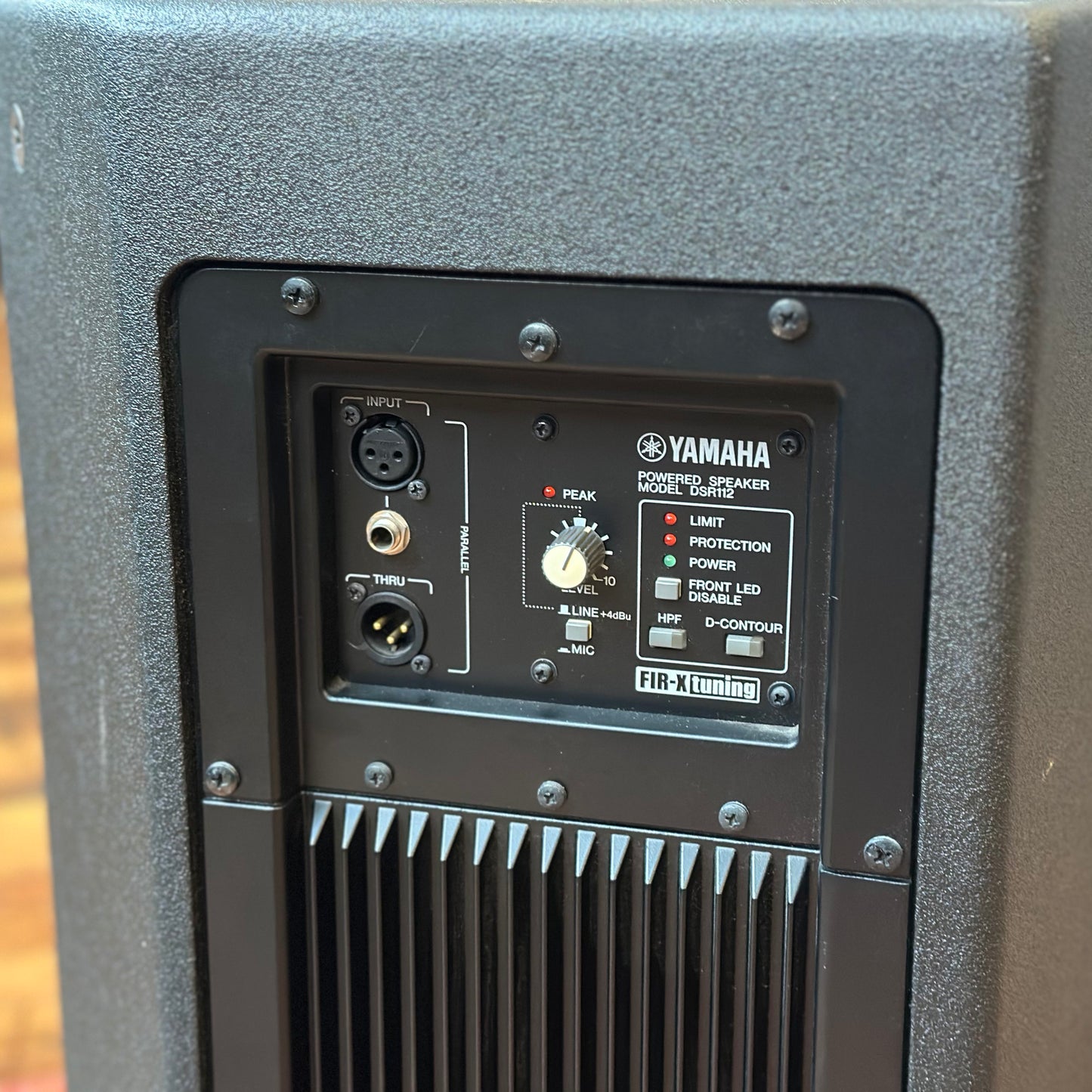 YAMAHA DSR112 Bi-Amped Powered Speaker