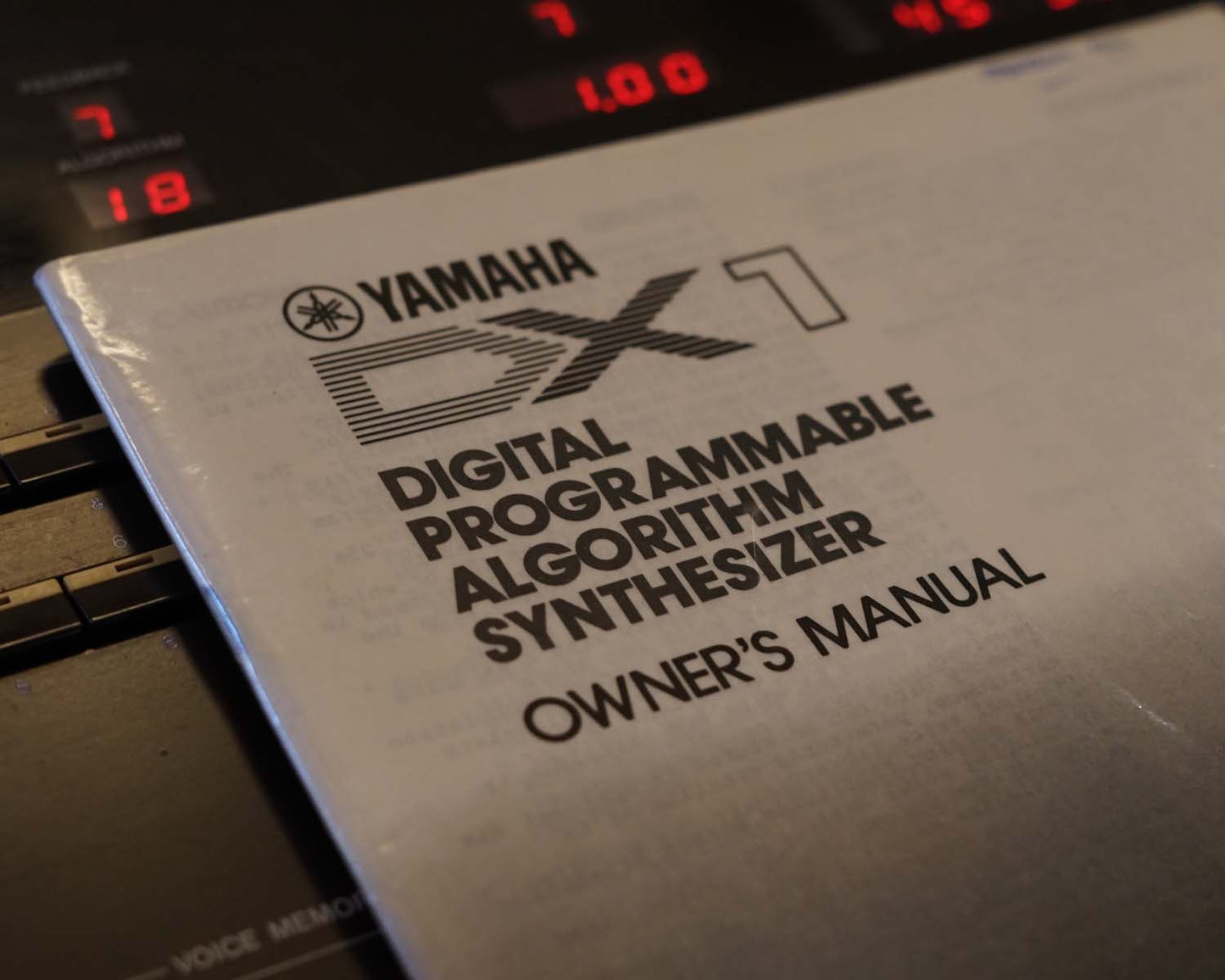 YAMAHA DX1 Digital Programmable Algorithm Synthesizer #1043