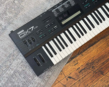 Load image into Gallery viewer, YAMAHA DX7-II D Digital Programmable Algorithm Keyboard Synthesizer
