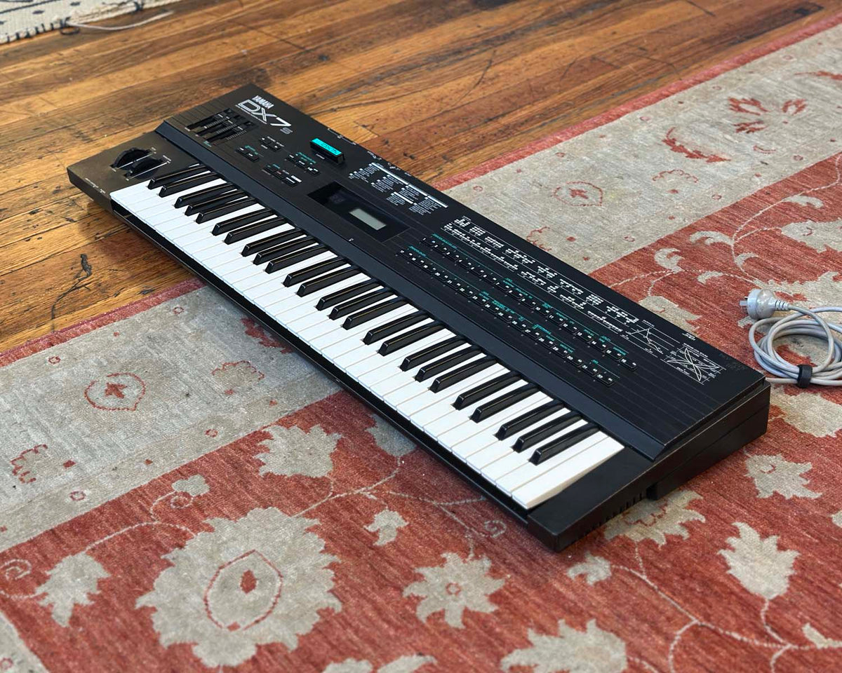 YAMAHA DX7S FM Digital Programmable Algorithm Synthesizer with Data ROM