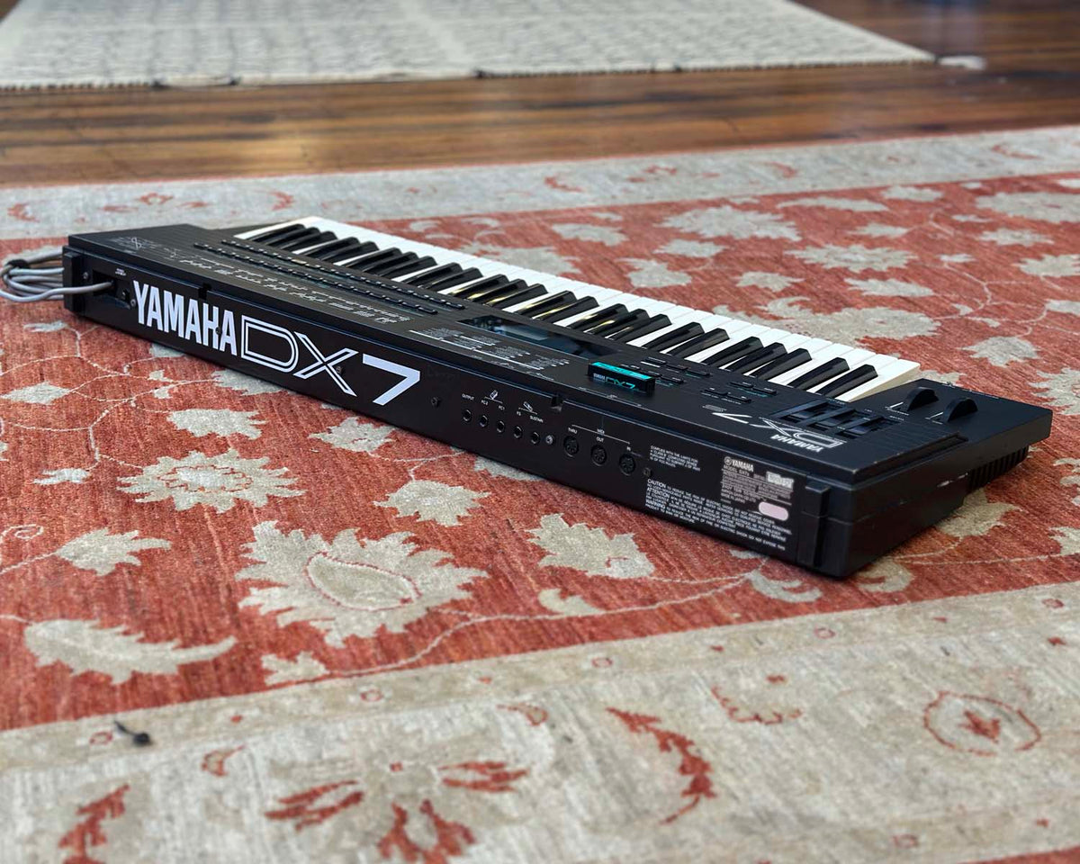 YAMAHA DX7S FM Digital Programmable Algorithm Synthesizer with Data ROM