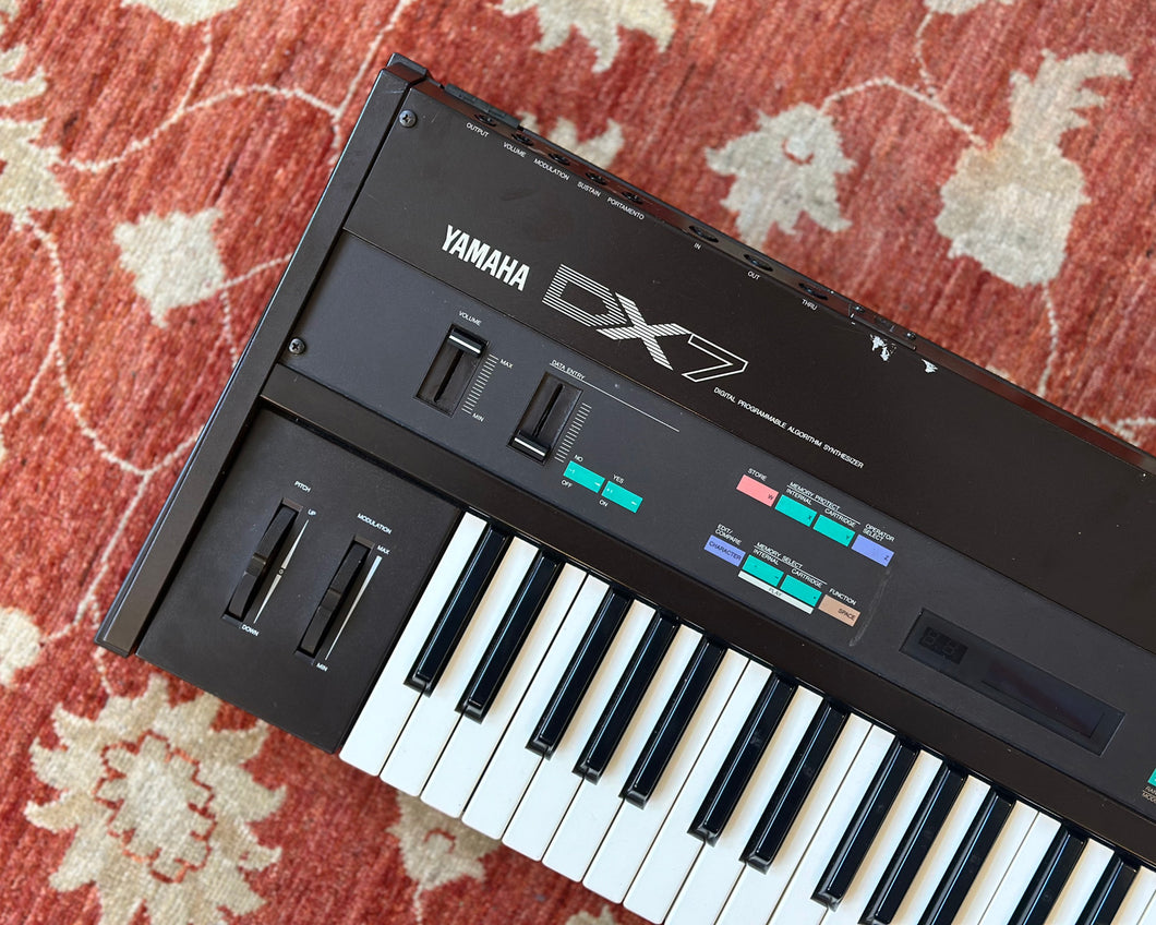 YAMAHA DX7