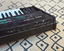 Load image into Gallery viewer, YAMAHA DX7 Digital Programmable Algorithm Synthesiser
