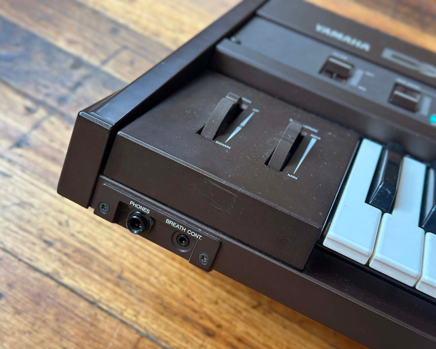 YAMAHA DX7 Digital Programmable Algorithm Synthesiser