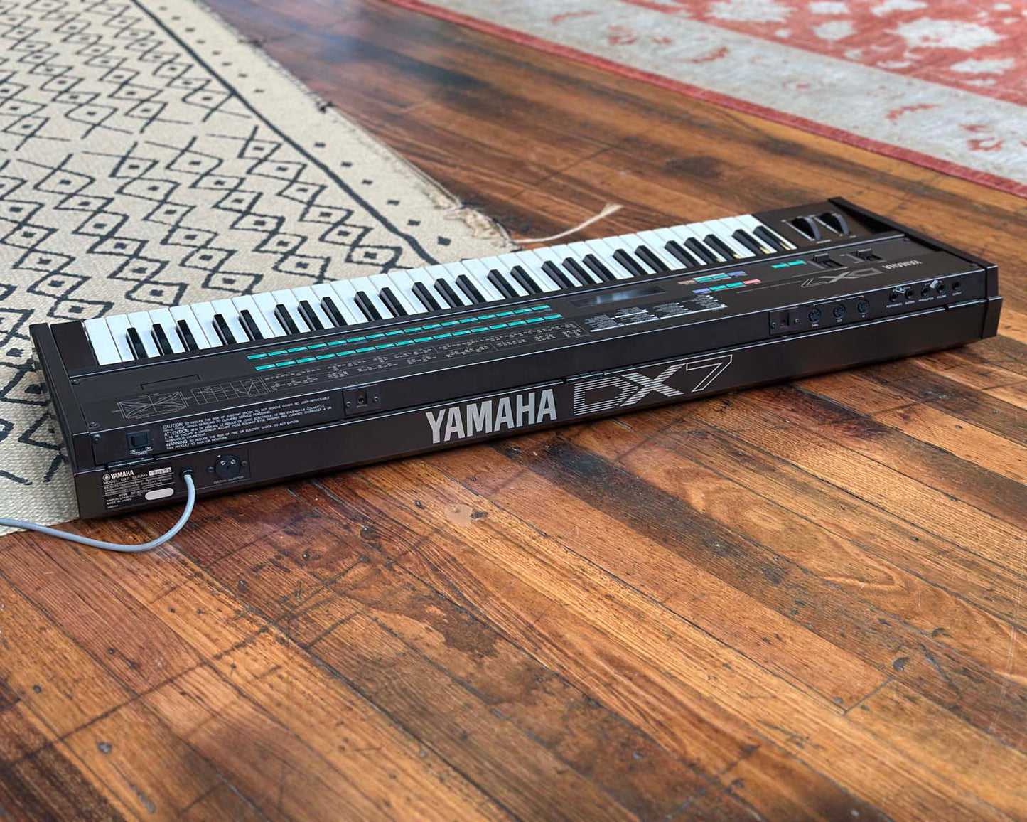 YAMAHA DX7 Digital Programmable Algorithm Synthesiser