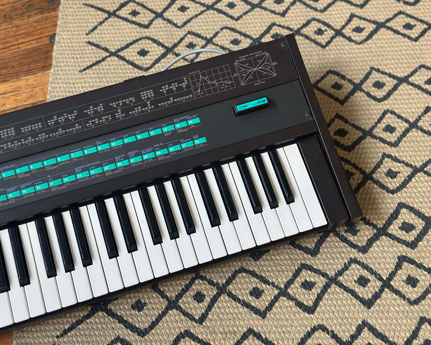 YAMAHA DX7 Digital Programmable Algorithm Synthesiser