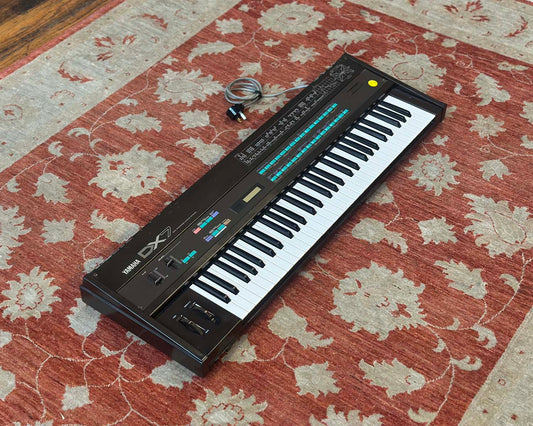 YAMAHA DX7 Digital Programmable Algorithm Synthesiser
