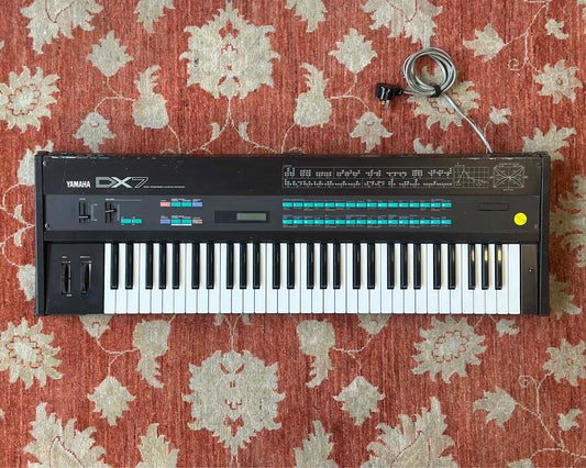 YAMAHA DX7 Digital Programmable Algorithm Synthesiser