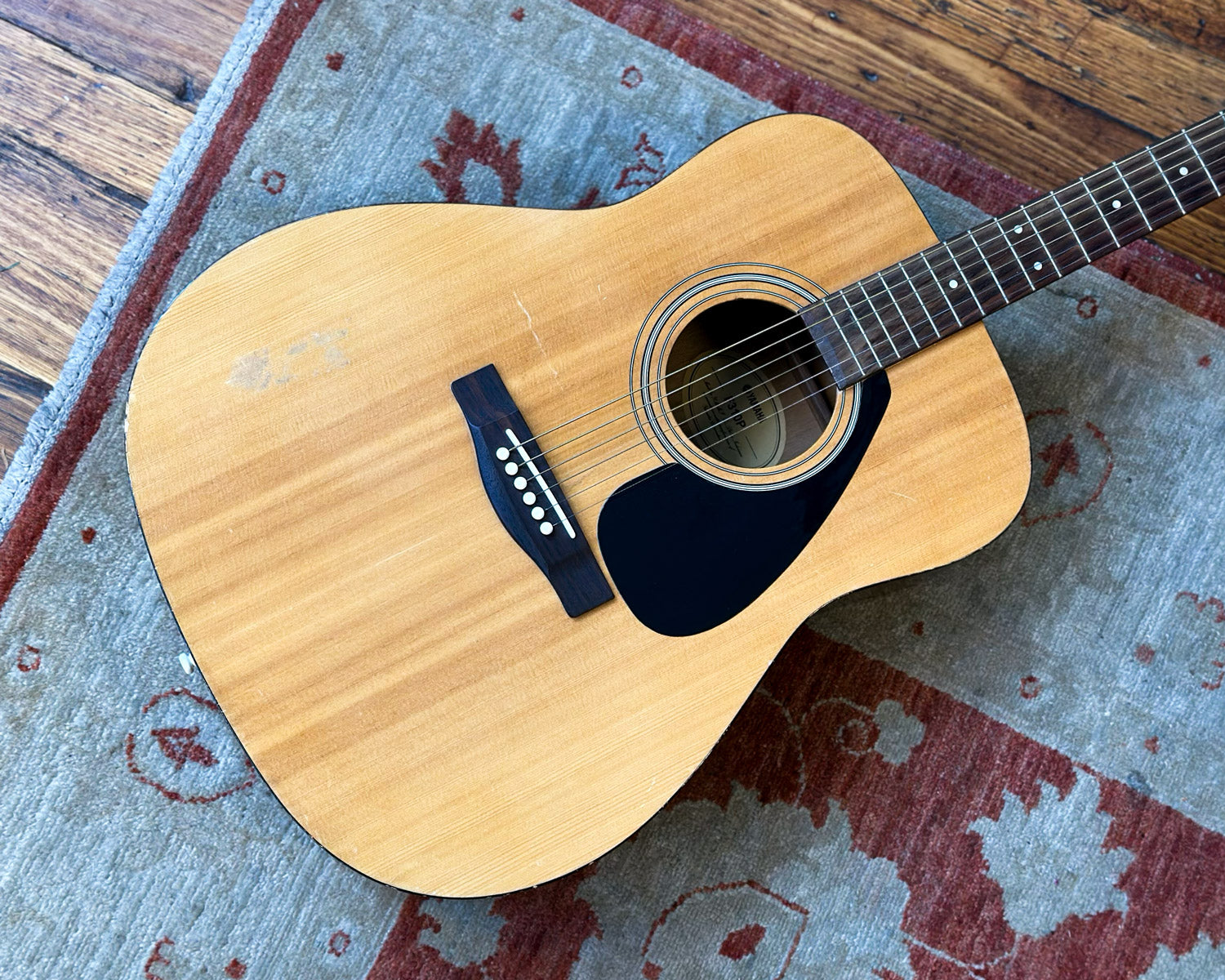 YAMAHA F310P Acoustic Guitar w/Gig Bag