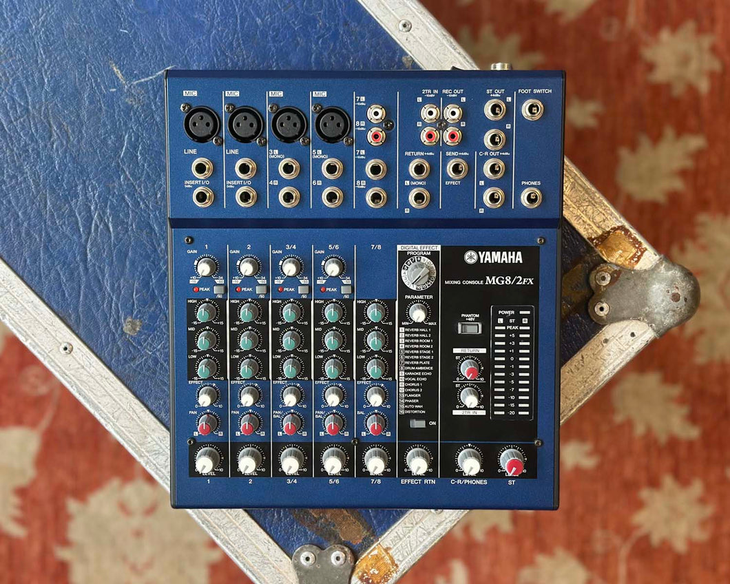 YAMAHA MG8/2FX Mixer