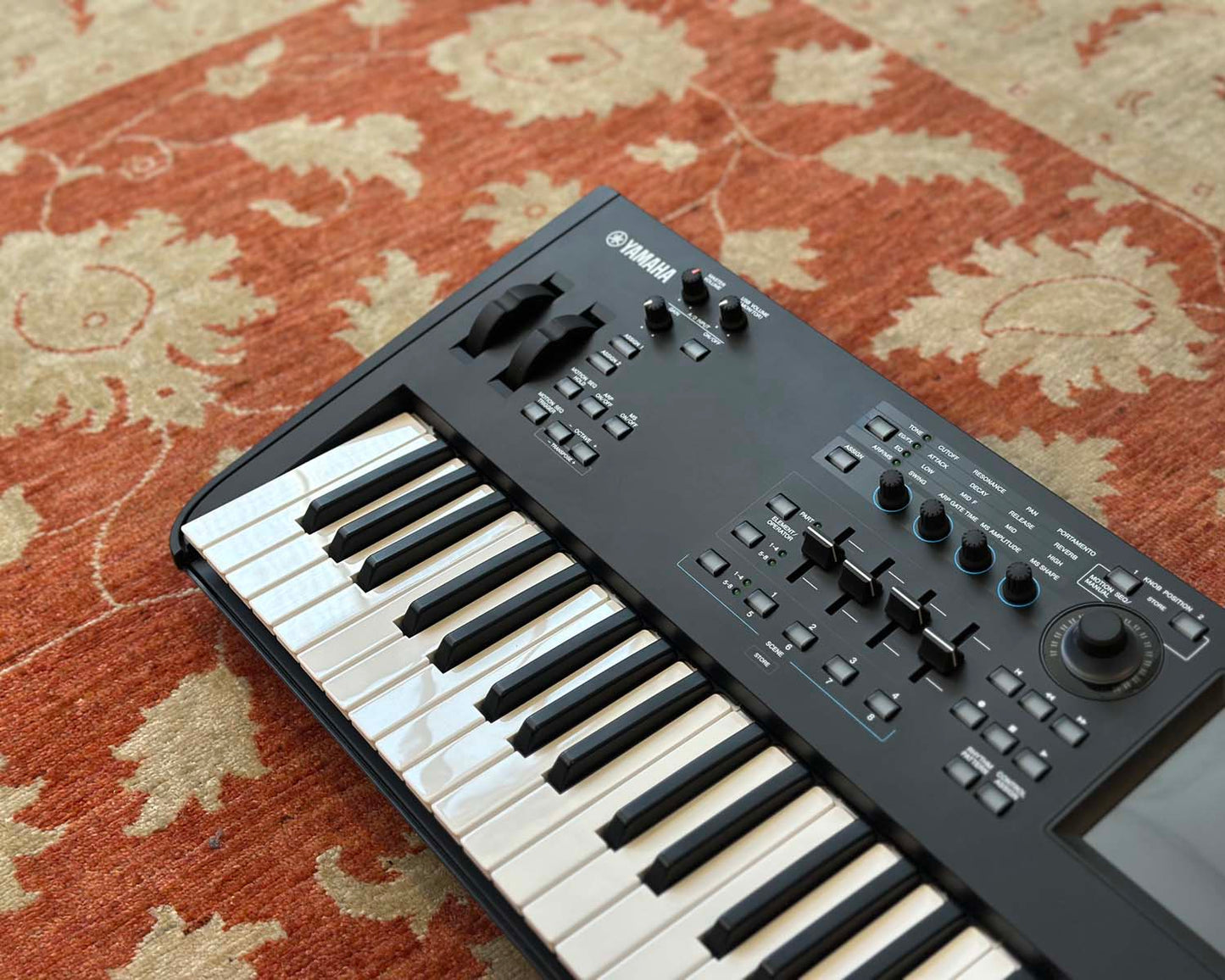 YAMAHA MODx7 Music Synthesizer