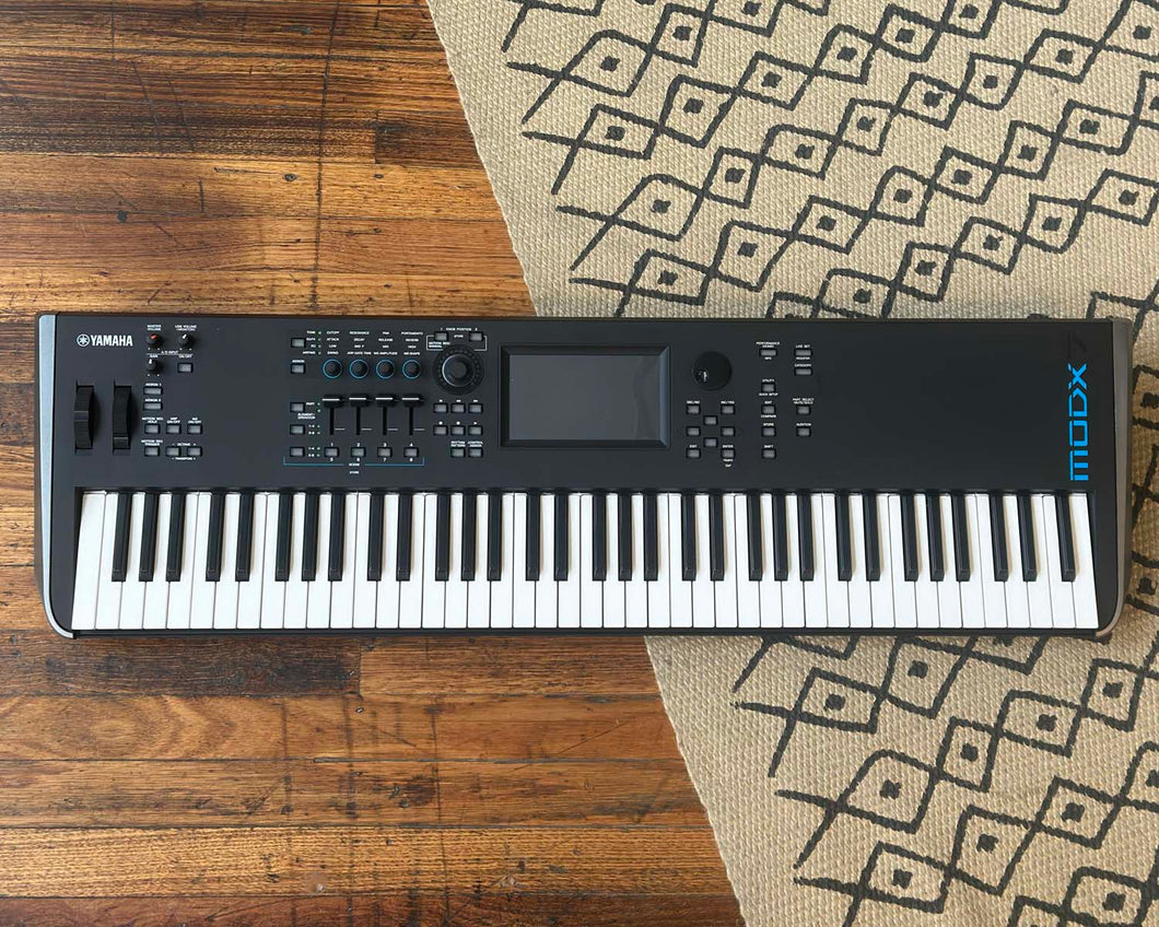 YAMAHA MODx7 Music Synthesizer