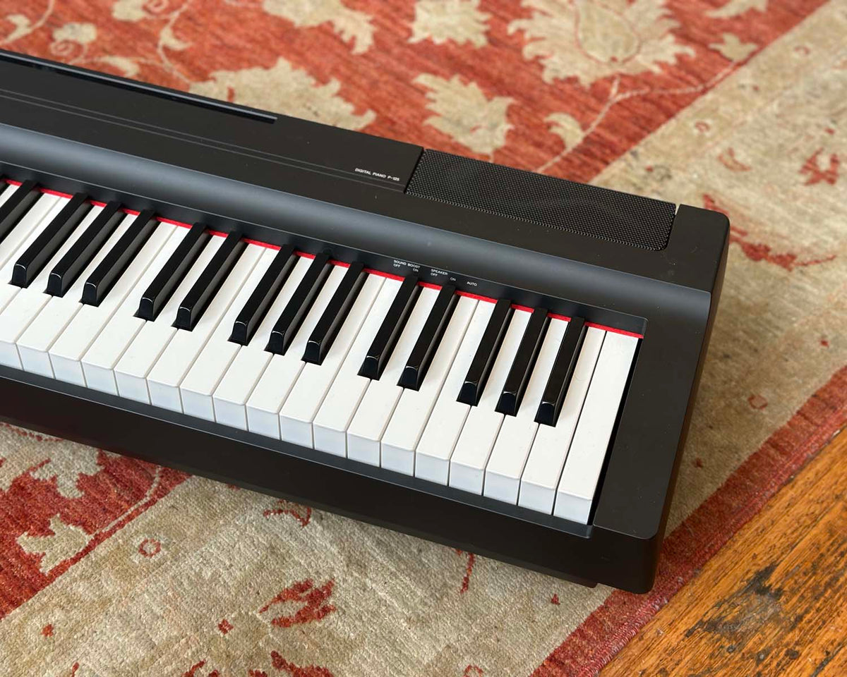 YAMAHA P-125 Digital Piano
