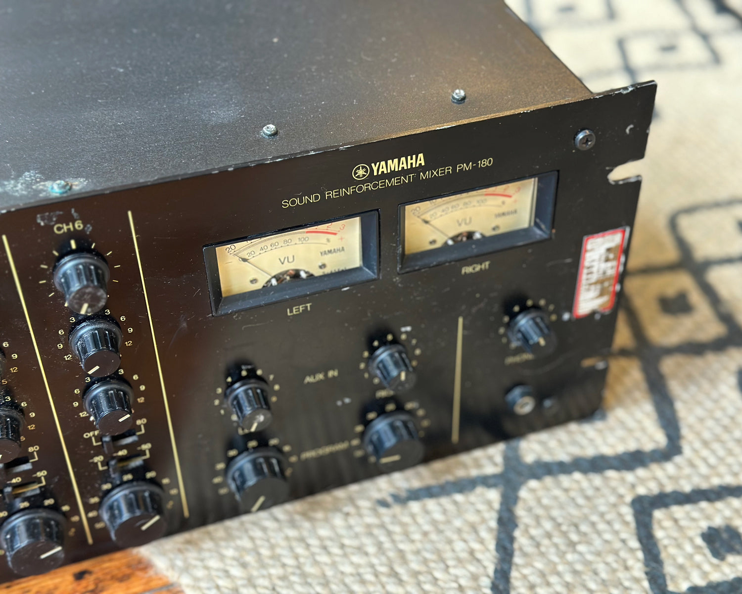 YAMAHA PM-180 ヤマハ マイクプリアンプ 6チャンネルミキサー YAMAHA PM-180 ヤマハ マイクプリアンプ 6チャンネルミキサー