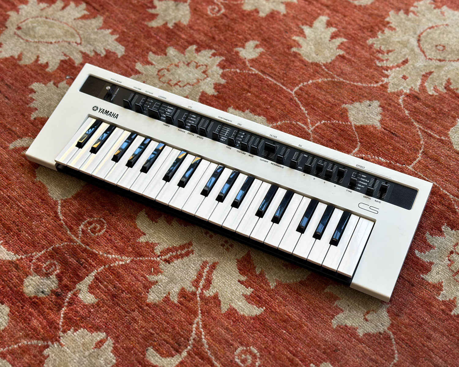 YAMAHA Reface CS 8-Note Polyphonic Virtual Analog Synthesizer