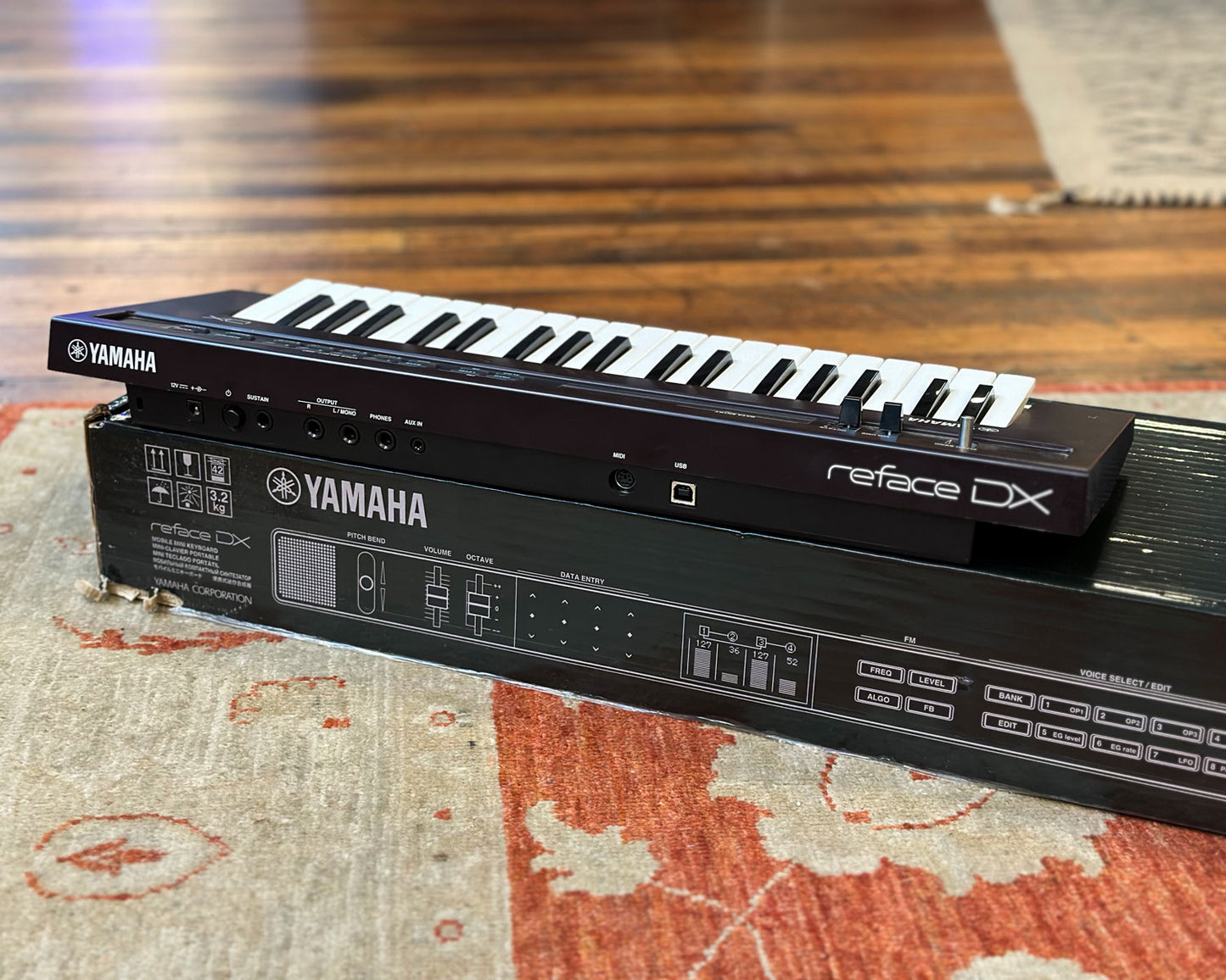 YAMAHA Reface DX FM Synthesizer