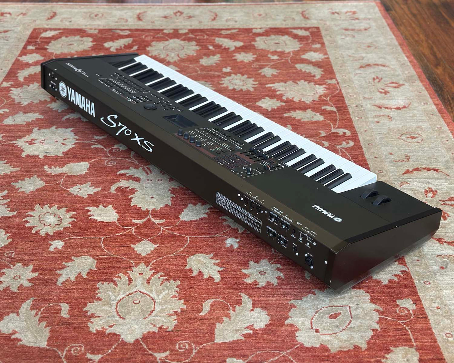 YAMAHA S70 XS - 76 Key Synthesizer Stage Piano