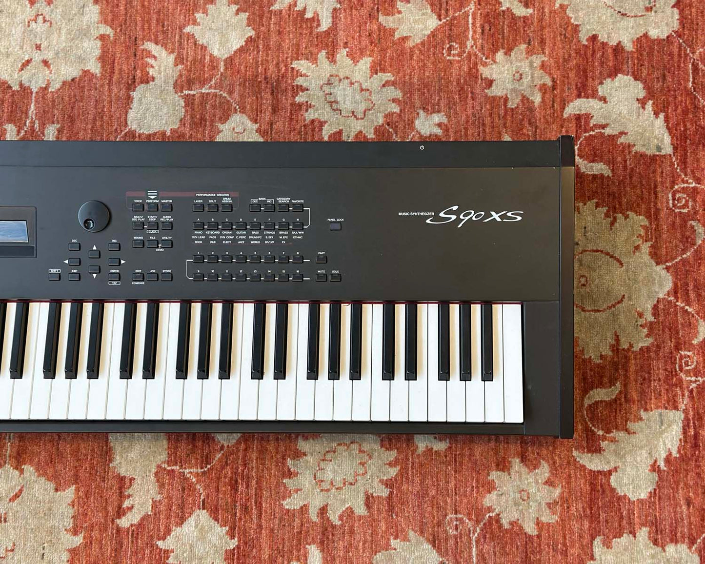 YAMAHA S90 XS 88-Key Synthesizer Stage Piano