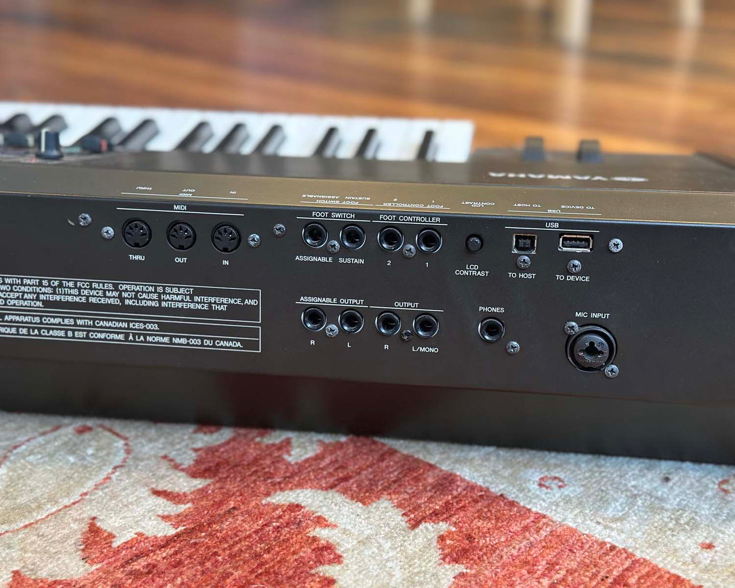 YAMAHA S90 XS 88-Key Synthesizer Stage Piano