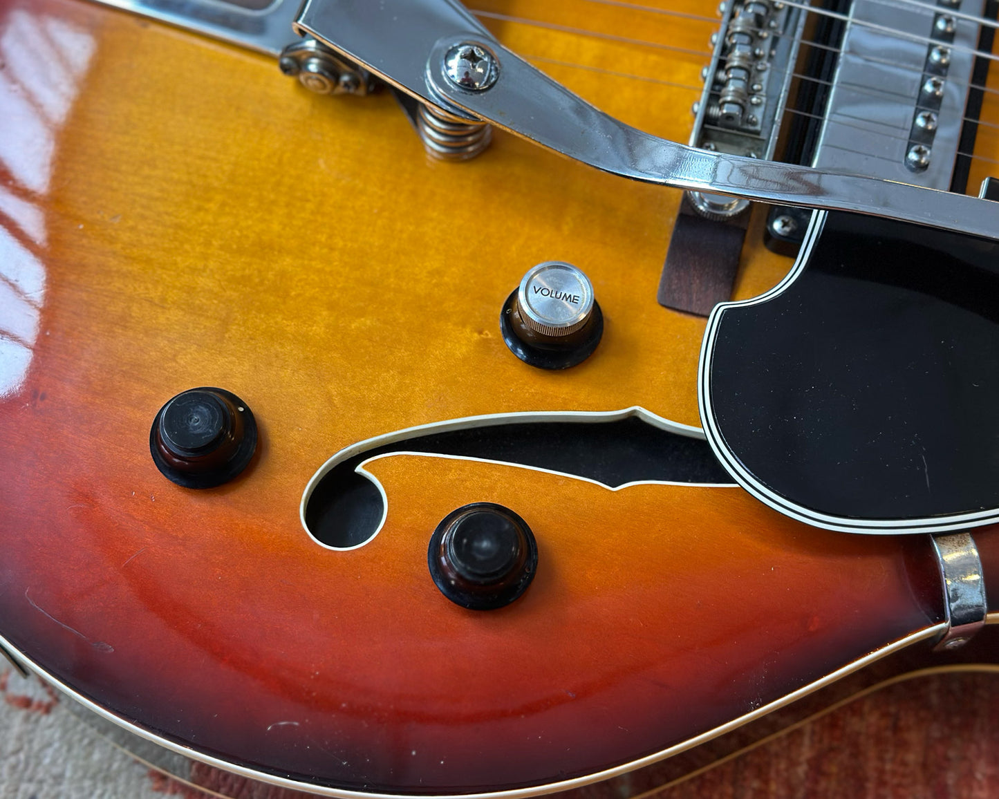 YAMAHA SA-30T Semi-Hollow