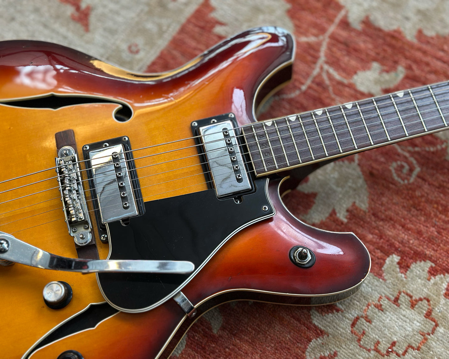 YAMAHA SA-30T Semi-Hollow