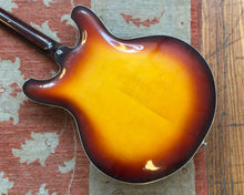Load image into Gallery viewer, YAMAHA SA-30T Semi-Hollow
