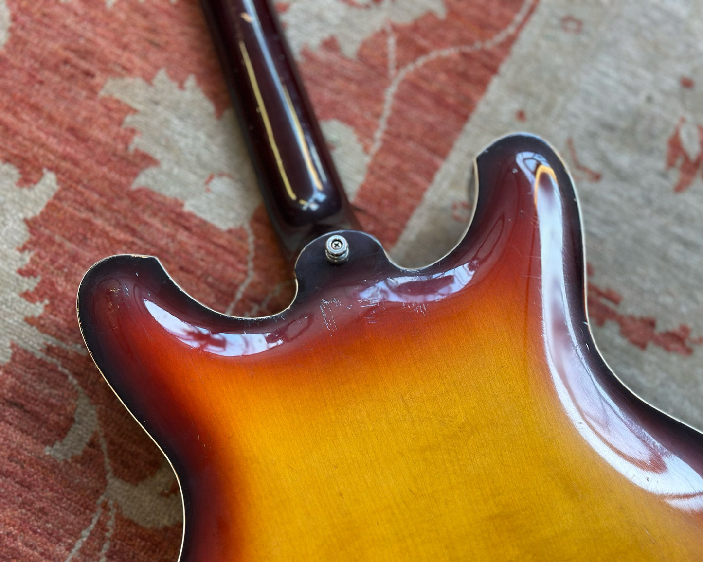 YAMAHA SA-30T Semi-Hollow
