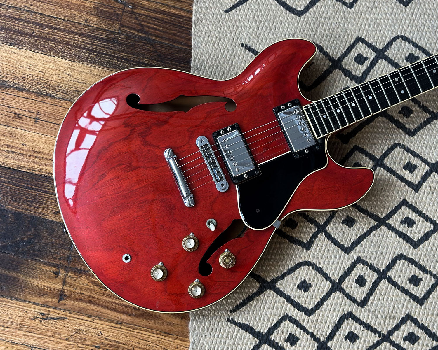 YAMAHA SA1000 Super Axe Semi-Hollowbody Electric w/OHSC