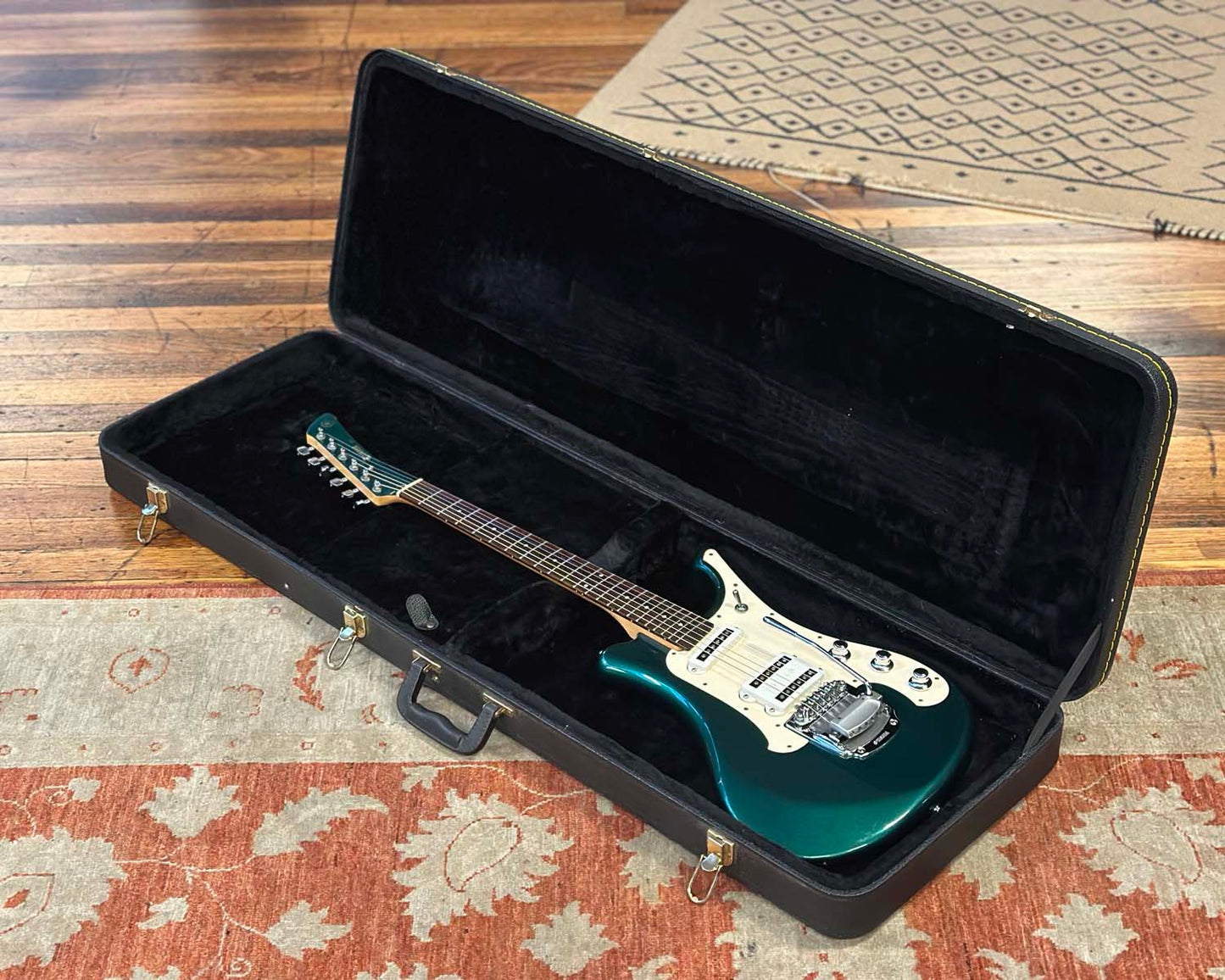 YAMAHA SGV 300 Flying Samurai Electric Guitar