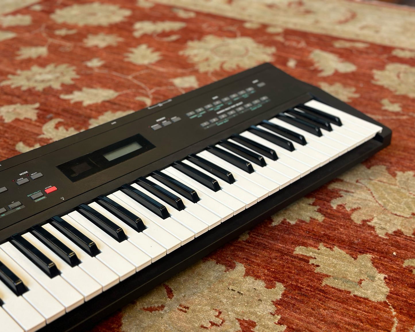 YAMAHA SY35 Vector Synthesizer