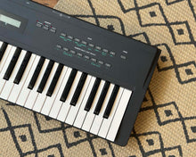 Load image into Gallery viewer, YAMAHA SY35 Vector Synthesizer

