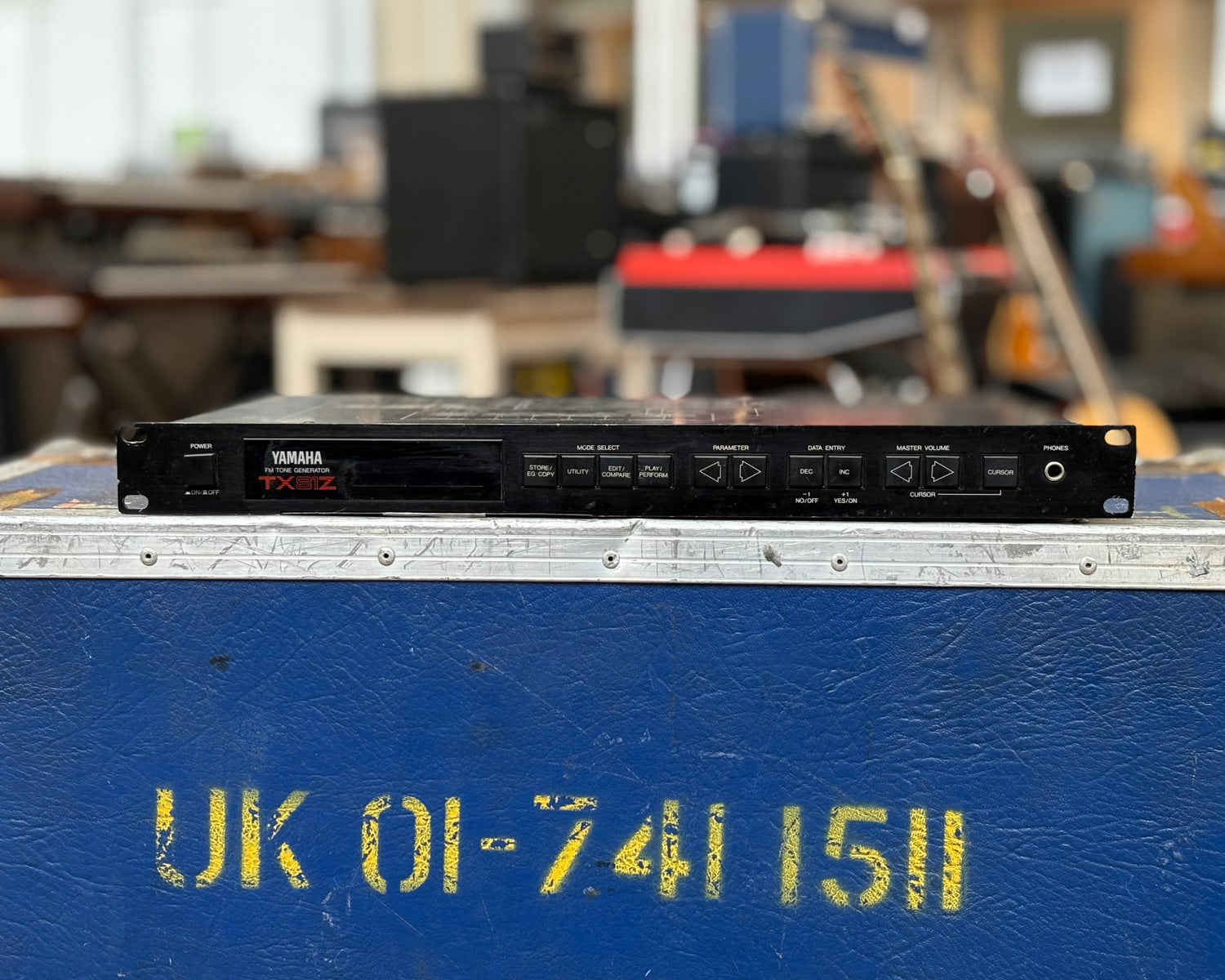YAMAHA TX81Z FMトーンジェネレーター　動作品 YAMAHA TX81Z FMトーンジェネレーター 動作品