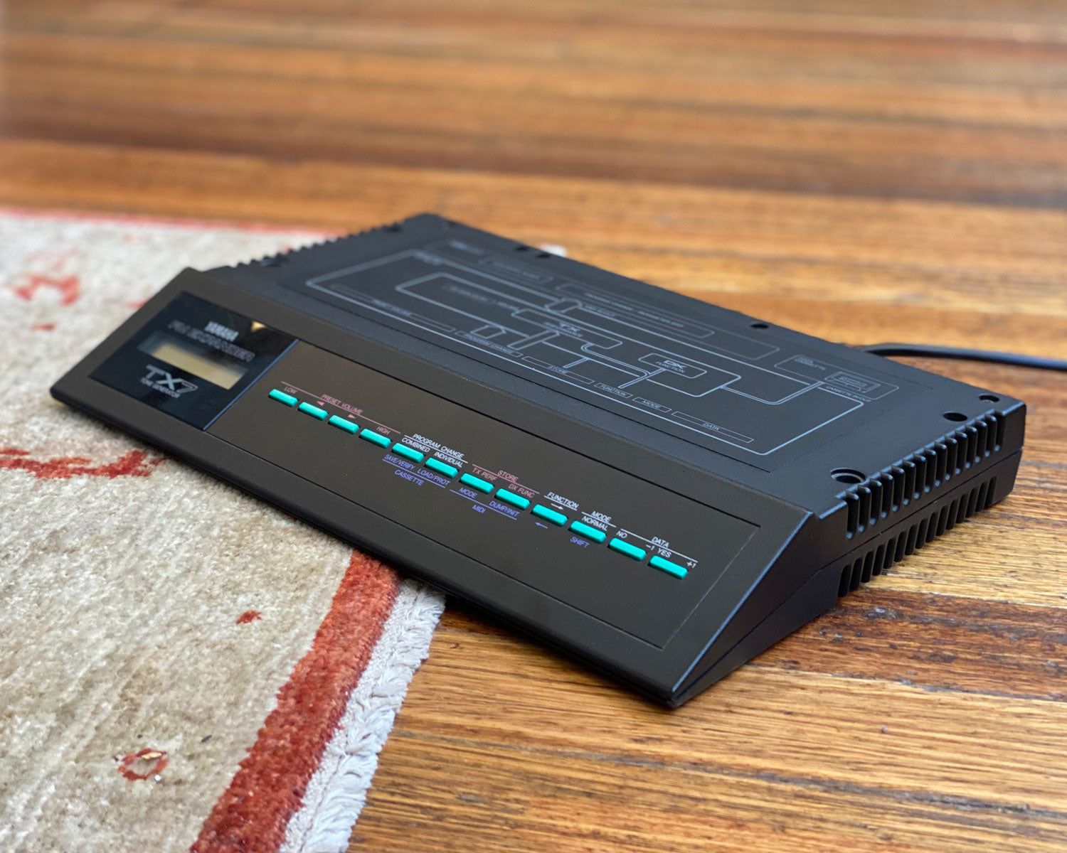 Yamaha TX7 Tone Generator – Found Sound