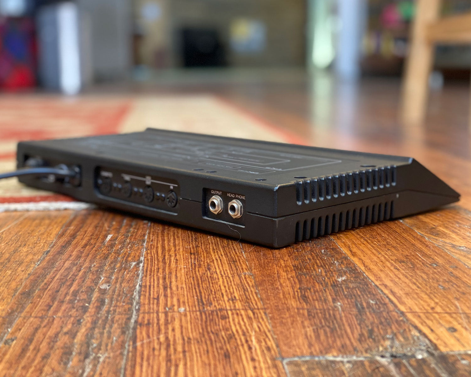 Yamaha TX7 Tone Generator – Found Sound