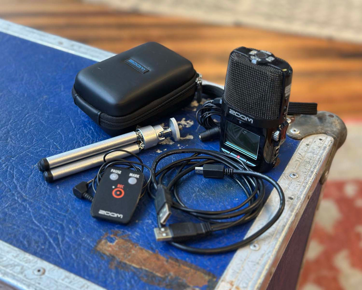 ZOOM H2n Handy Recorder Bundle