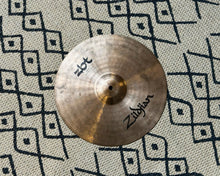 Load image into Gallery viewer, Zildjian 14&quot; ZBT Hi-Hats
